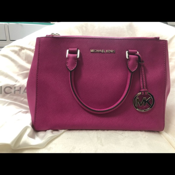 Michael Kors Handbags - 🔴SOLD🔴 Michael Kors Convertible Satchel